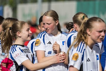 Bild 39 - wBJ Lotto Pokal Finale  Eimsbuetteler TV - Hamburger SV : Ergebnis: 0:3